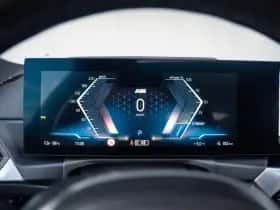 BMW i4 (2023) thumbnail 24