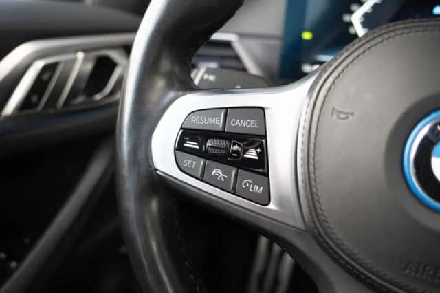 BMW i4 (2023) thumbnail 25