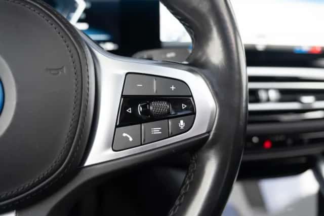 BMW i4 (2023) thumbnail 26