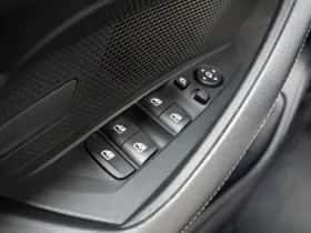 BMW i4 (2023) thumbnail 27