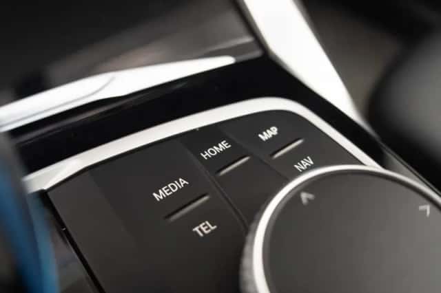 BMW i4 (2023) thumbnail 29