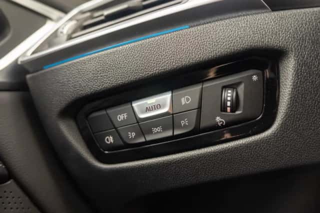 BMW i4 (2023) thumbnail 31