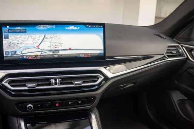 BMW i4 (2023) thumbnail 9
