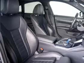 BMW i4 (2023) thumbnail 10