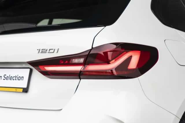 BMW 1-Serie (2023) thumbnail 16