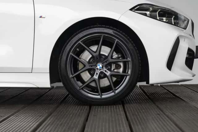 BMW 1-Serie (2023) thumbnail 9