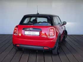 MINI Electric (2022) thumbnail 2