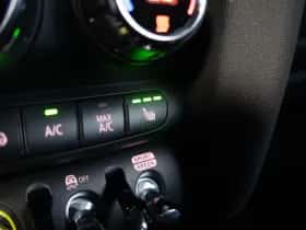 MINI Electric (2022) thumbnail 29