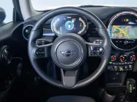 MINI Electric (2022) thumbnail 6