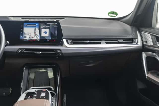 BMW X1 (2022) thumbnail 12