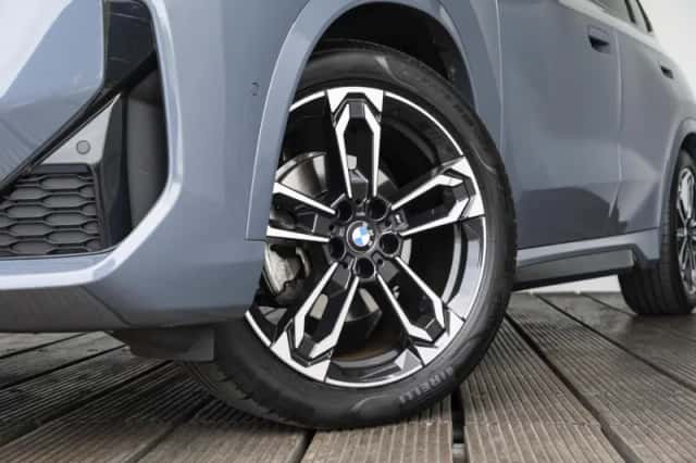 BMW X1 (2022) thumbnail 17