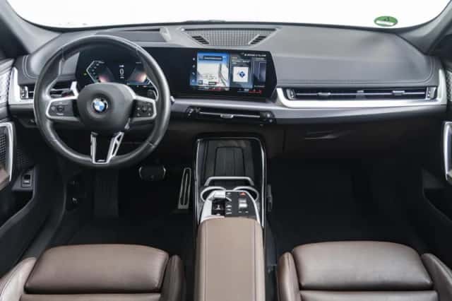 BMW X1 (2022) thumbnail 3