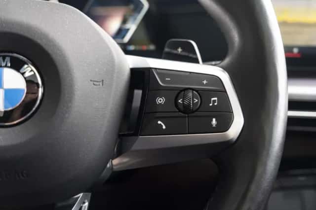 BMW X1 (2022) thumbnail 26