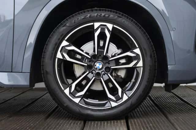 BMW X1 (2022) thumbnail 9