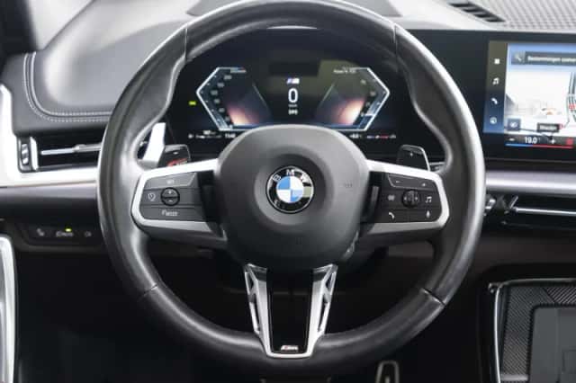 BMW X1 (2022) thumbnail 10