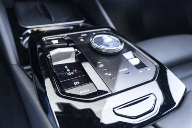 BMW 5-Serie (2025) thumbnail 13