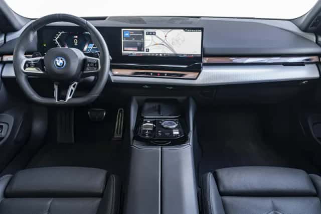 BMW 5-Serie (2025) thumbnail 3
