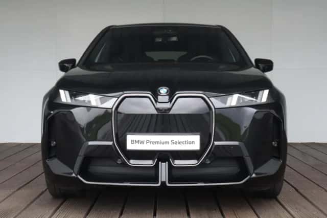 BMW iX (2025) thumbnail 3