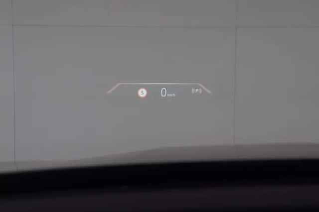 BMW iX (2025) thumbnail 34