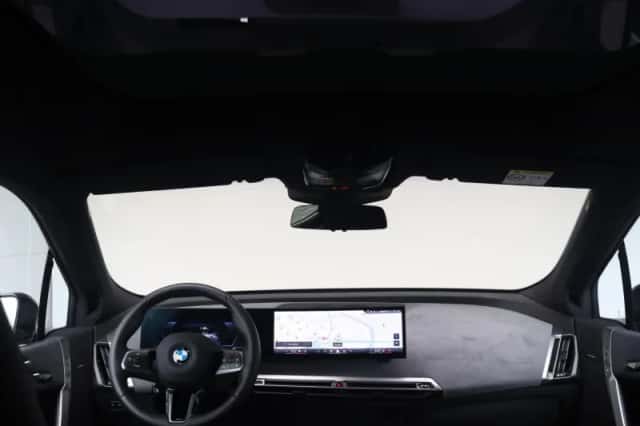 BMW iX (2025) thumbnail 38