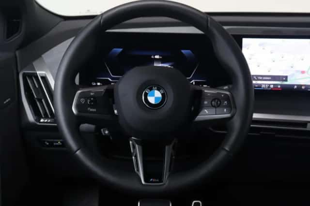 BMW iX (2025) thumbnail 39