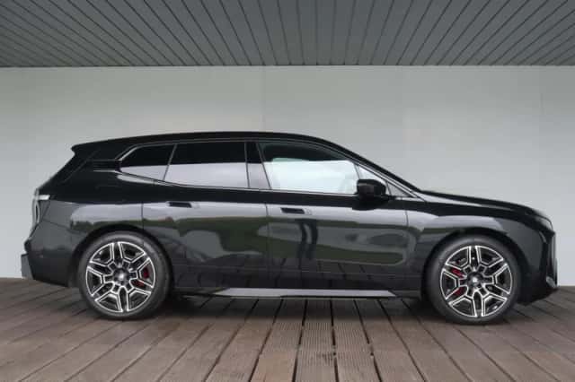 BMW iX (2025) thumbnail 5