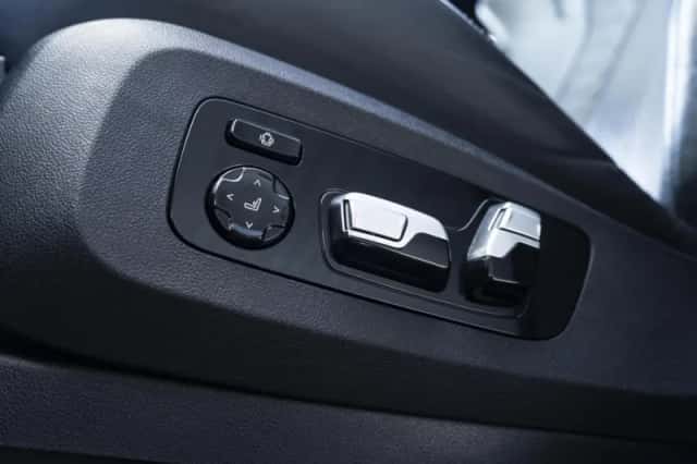 BMW X5 (2022) thumbnail 44