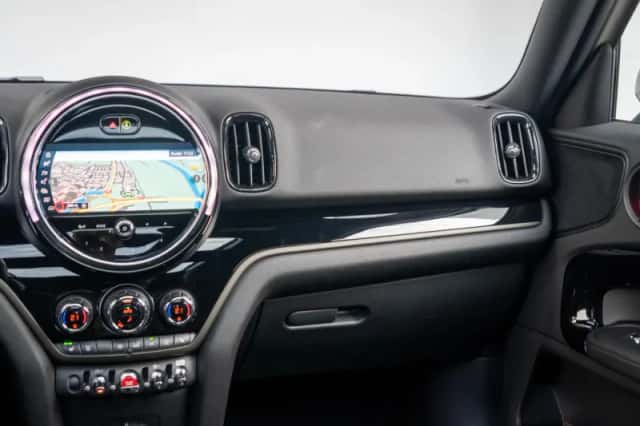 MINI Countryman (2021) thumbnail 12