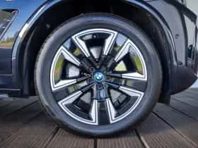 BMW iX3 (2023) thumbnail 9