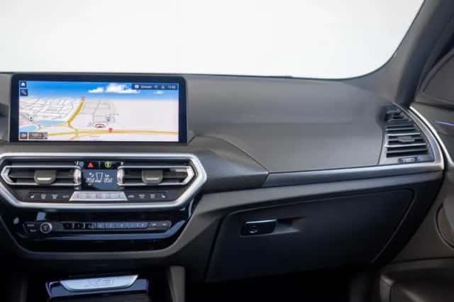 BMW X3 (2024) thumbnail 12