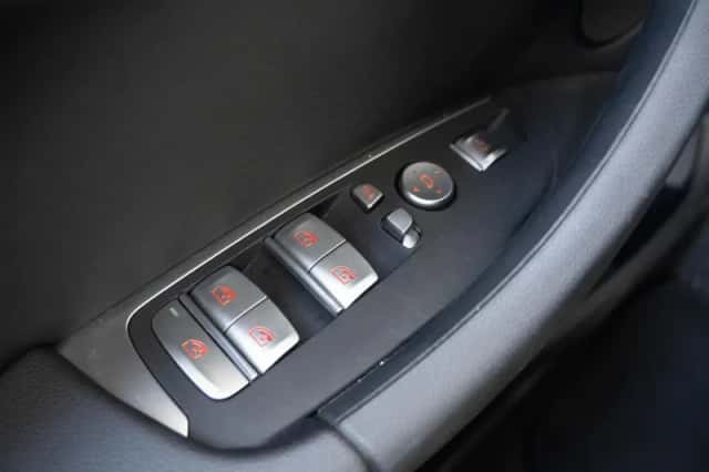 BMW X3 (2024) thumbnail 36