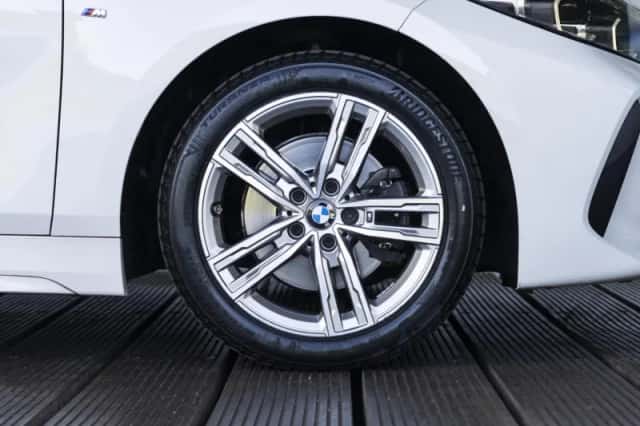 BMW 1-Serie (2023) thumbnail 6