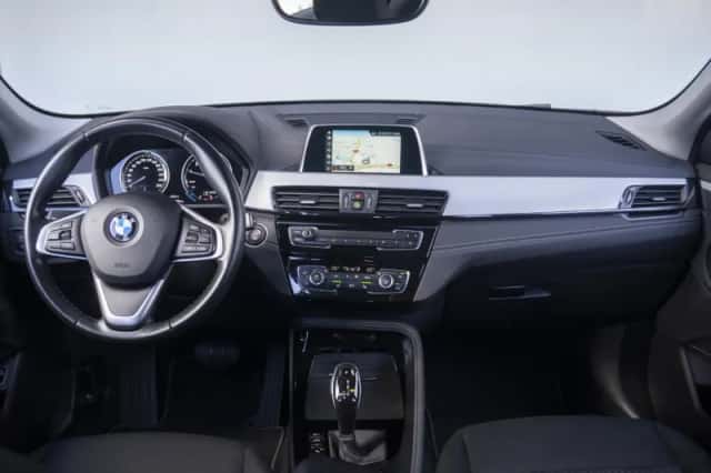 BMW X2 (2018) thumbnail 3