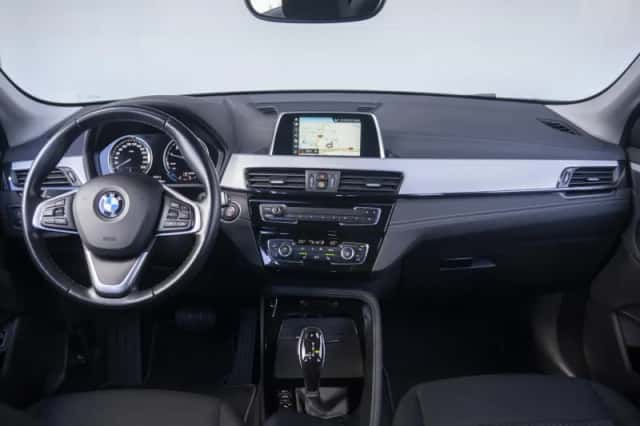 BMW X2 (2018) thumbnail 3