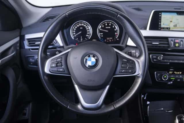 BMW X2 (2018) thumbnail 9