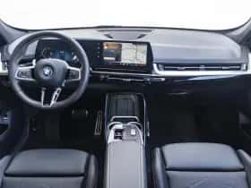 BMW iX1 (2025) thumbnail 3