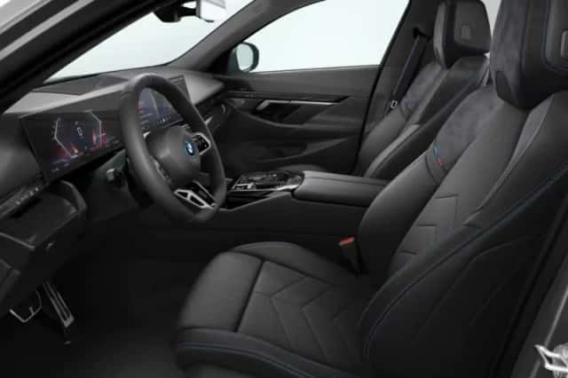 BMW i5 (2026) thumbnail 4