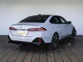 BMW i5 (2026) thumbnail 2