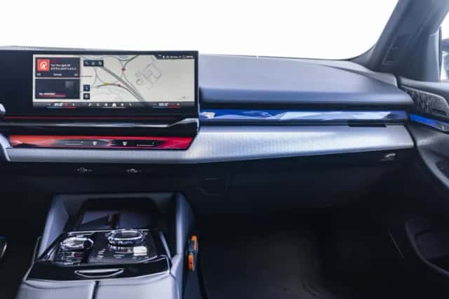 BMW i5 (2026) thumbnail 12