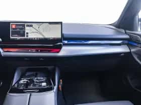BMW i5 (2026) thumbnail 12