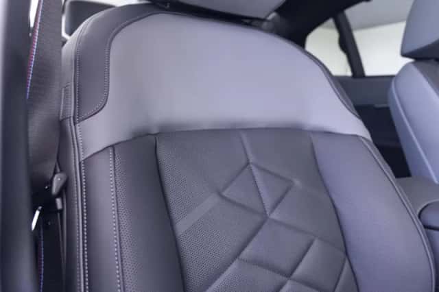 BMW i5 (2026) thumbnail 14