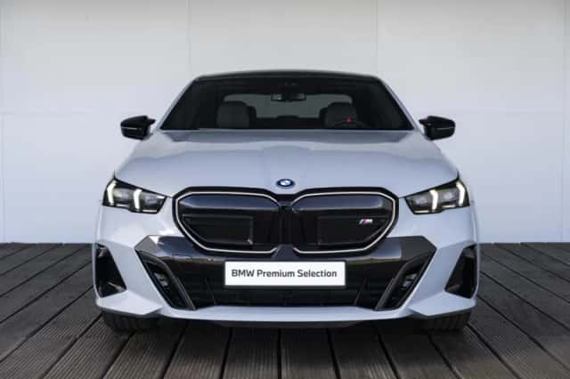 BMW i5 (2026) thumbnail 4