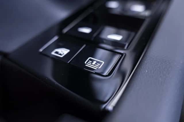 BMW i5 (2026) thumbnail 33