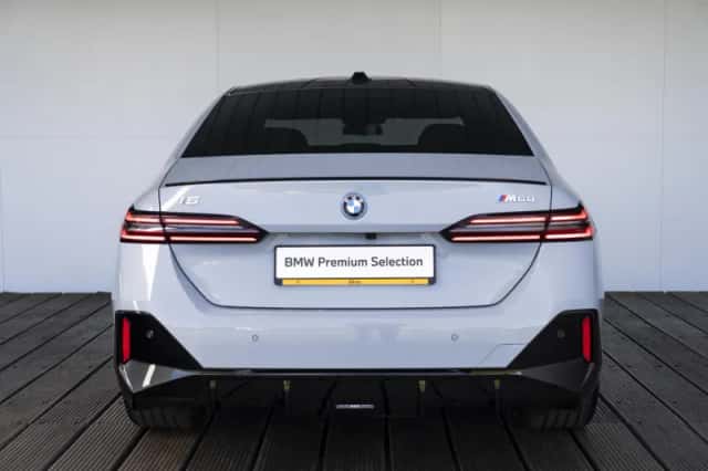 BMW i5 (2026) thumbnail 6