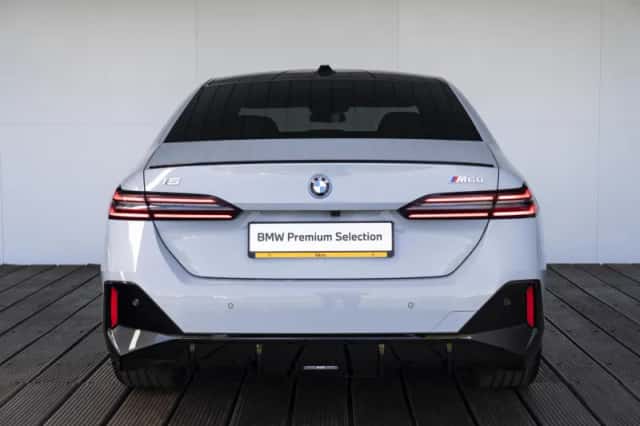 BMW i5 (2026) thumbnail 8
