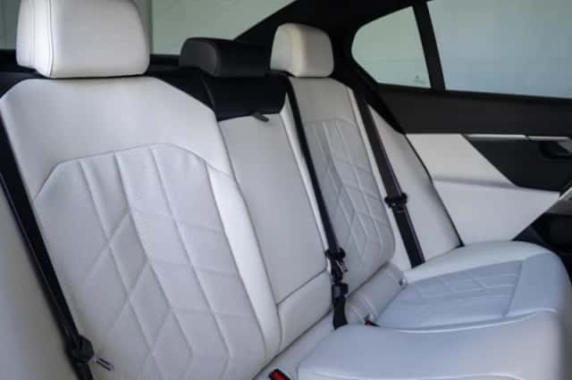 BMW i5 (2026) thumbnail 11