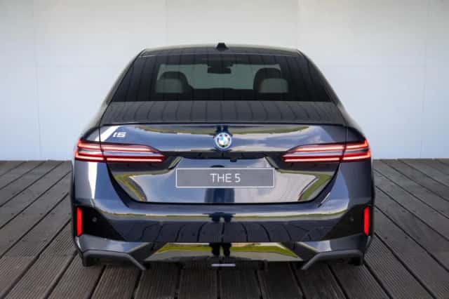 BMW i5 (2026) thumbnail 5