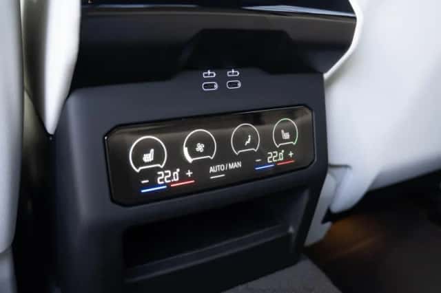 BMW i5 (2026) thumbnail 45