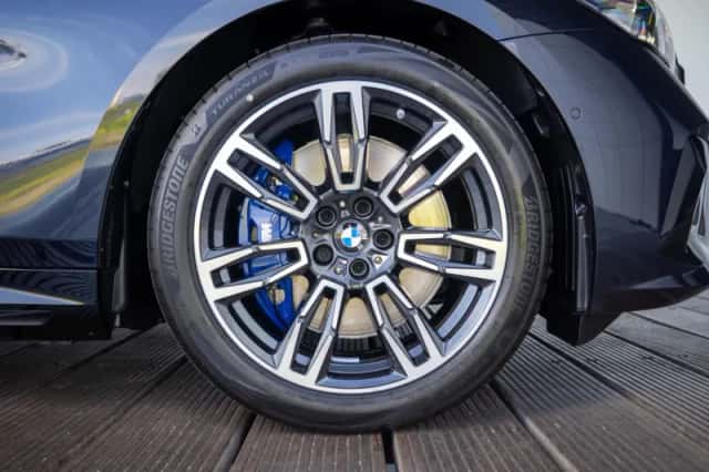BMW i5 (2026) thumbnail 6