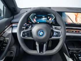 BMW i5 (2026) thumbnail 8